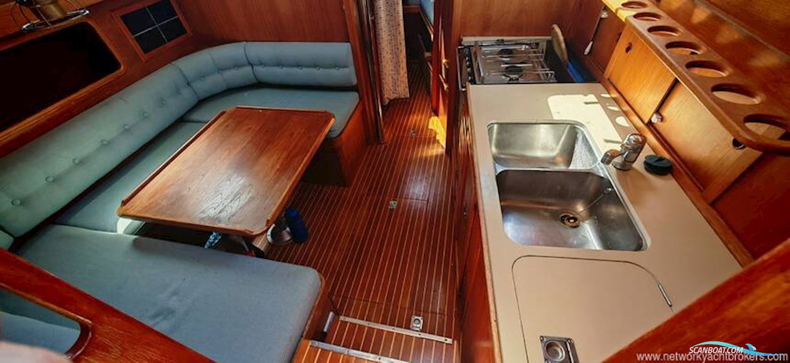 Nauticat 33