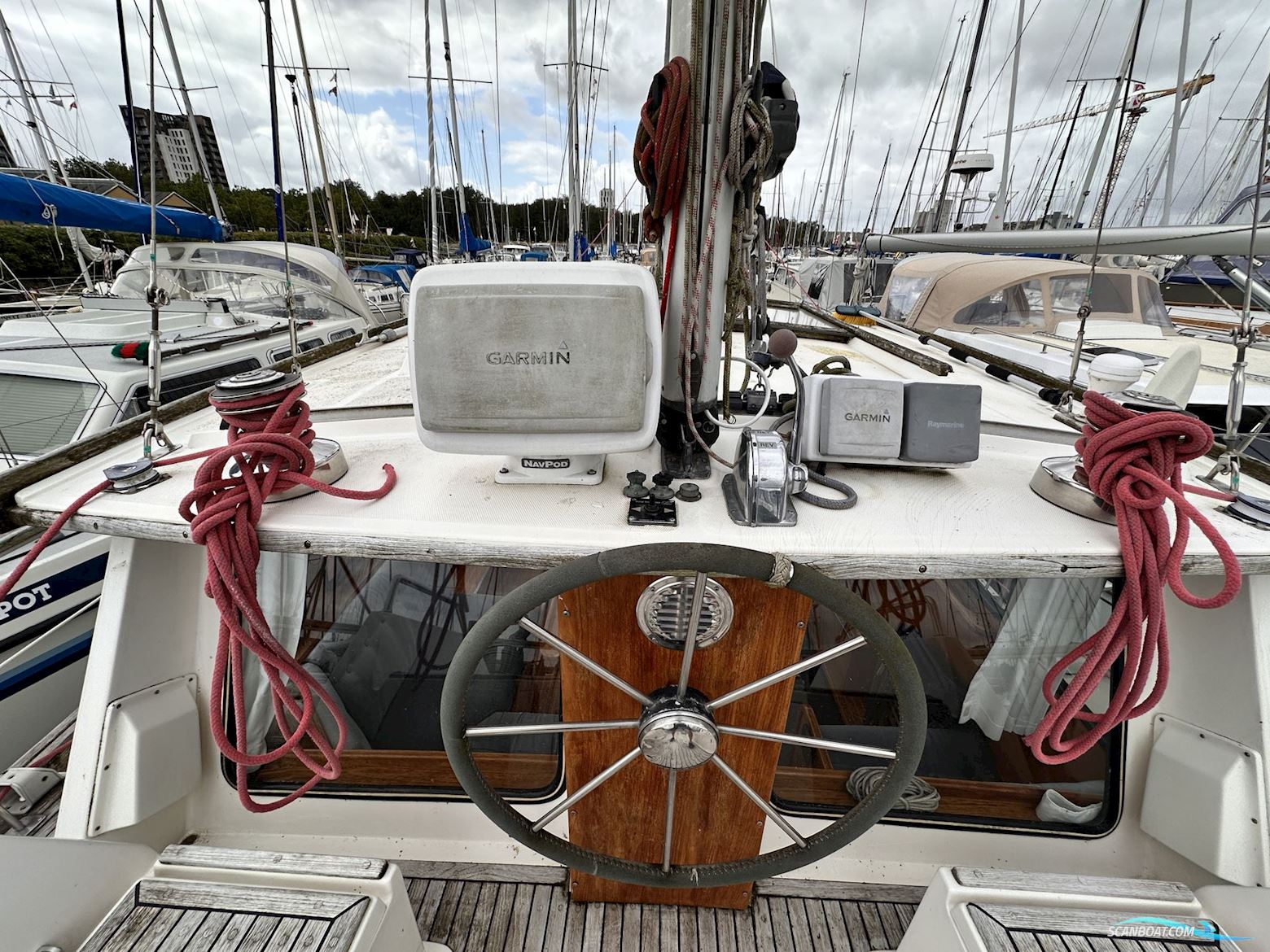 Nauticat 33