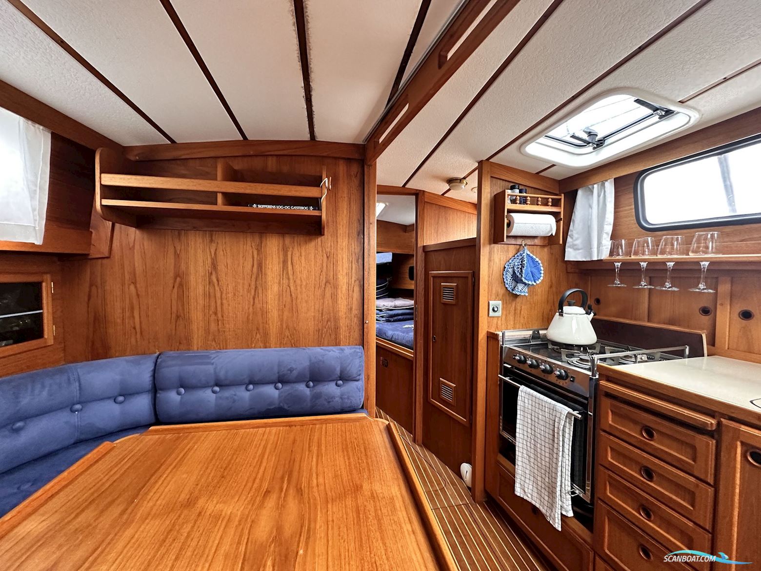 Nauticat 33