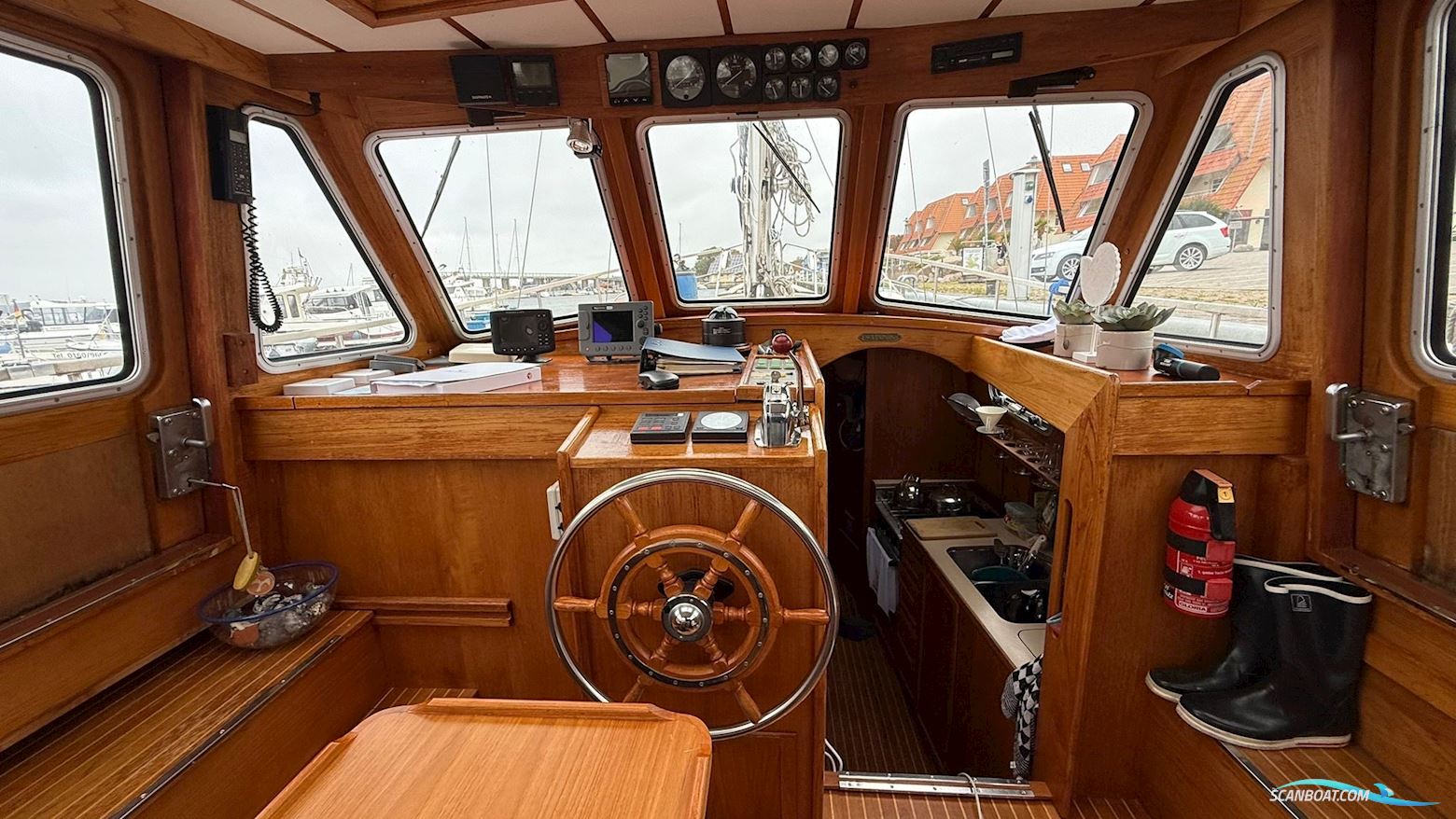 Nauticat 33