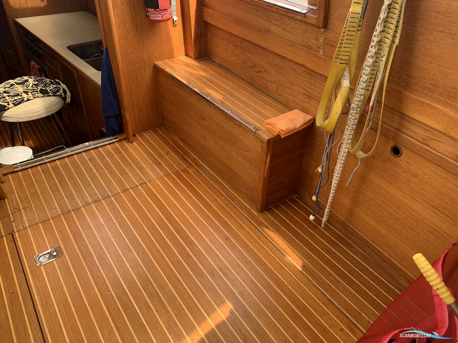 Nauticat 33