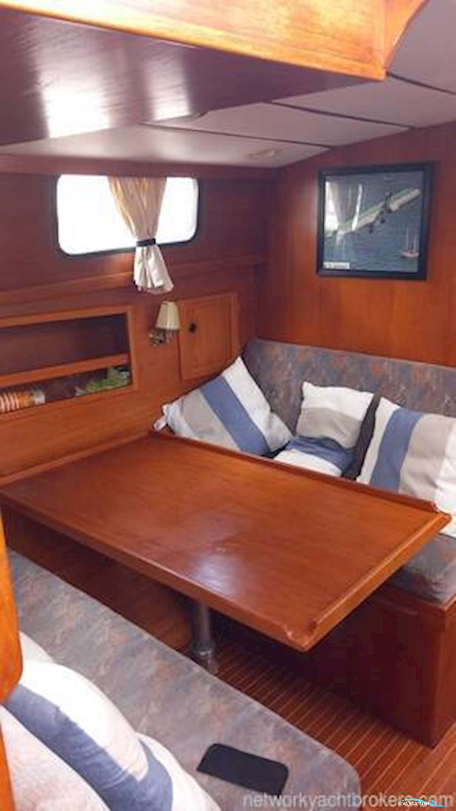 Nauticat 33