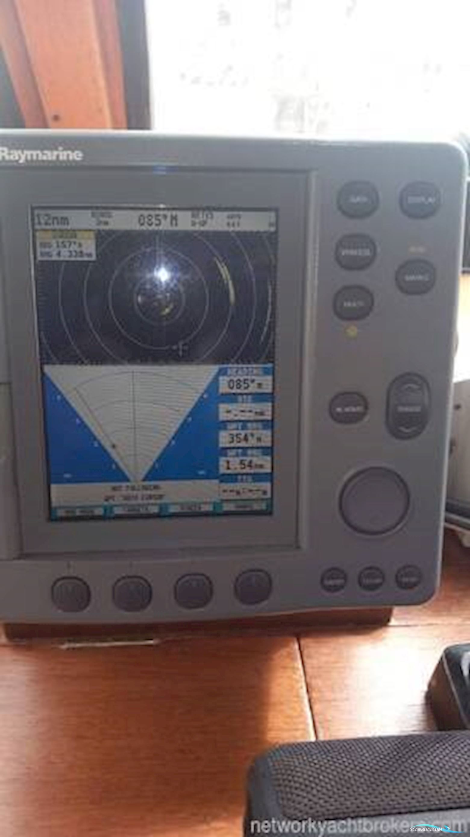 Nauticat 33