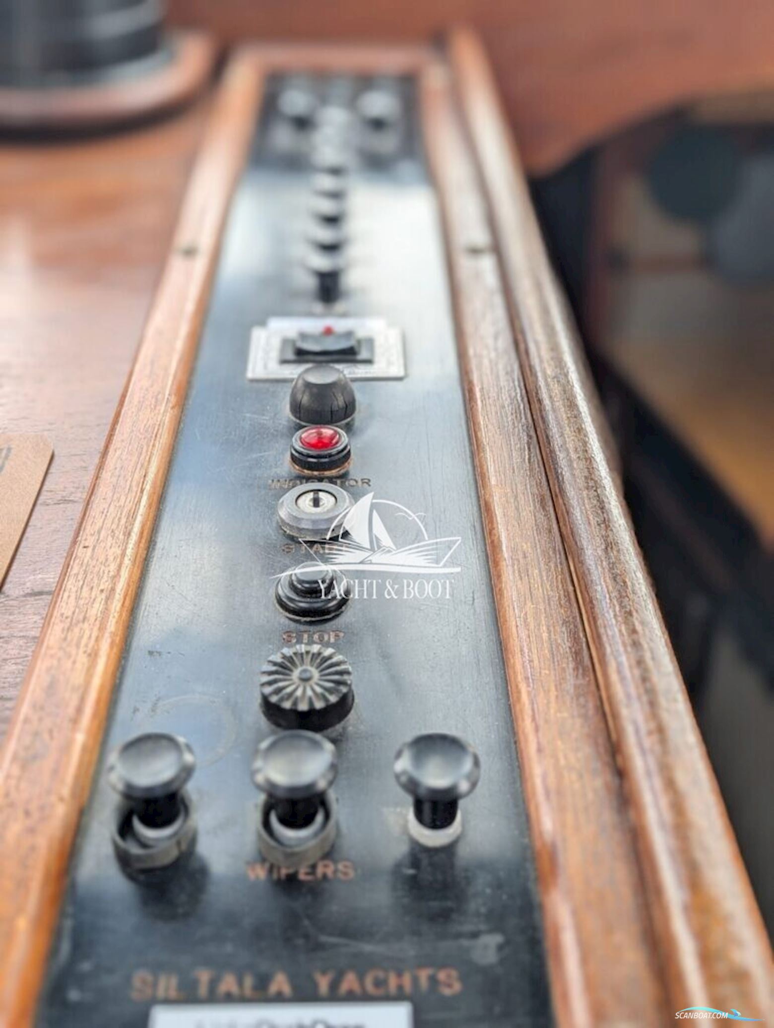 Nauticat 33