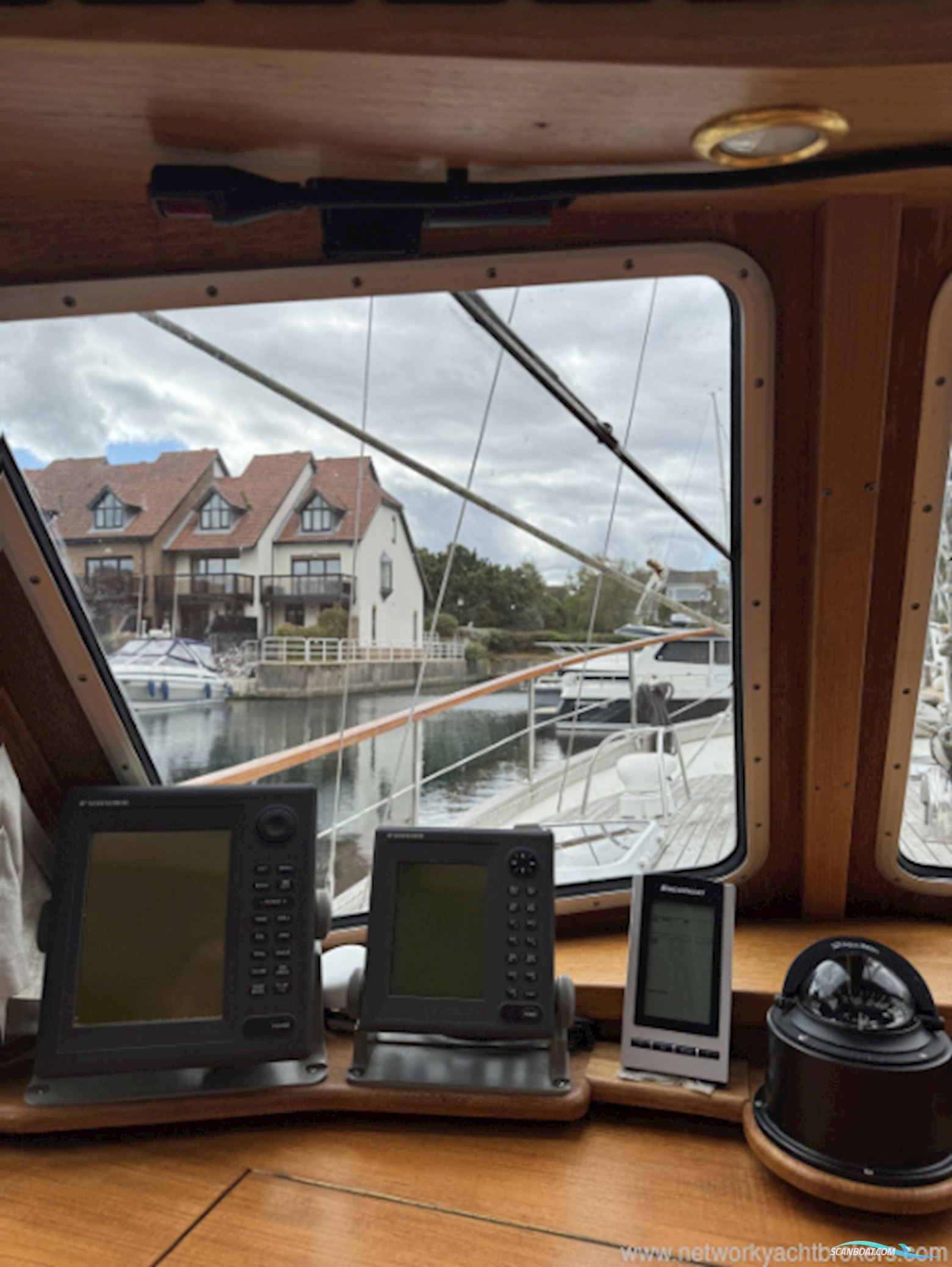 Nauticat 33