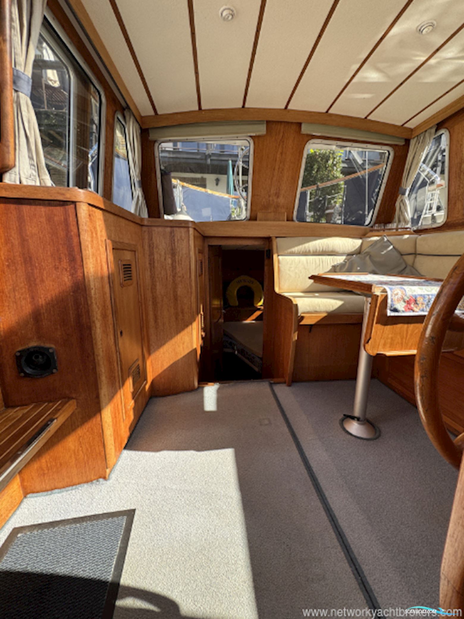 Nauticat 33