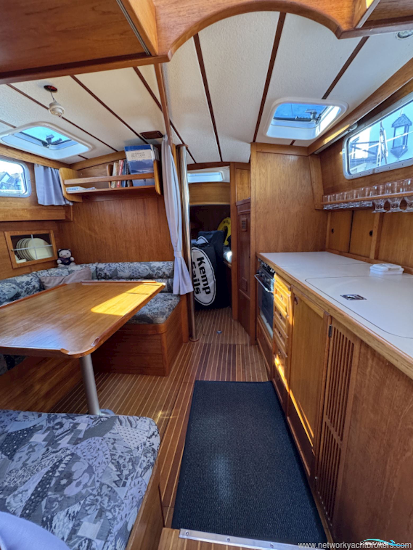 Nauticat 33