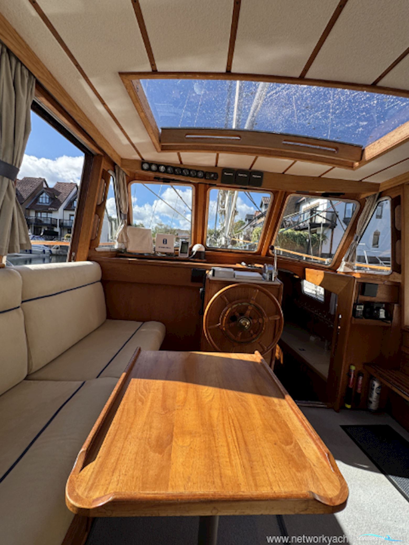 Nauticat 33