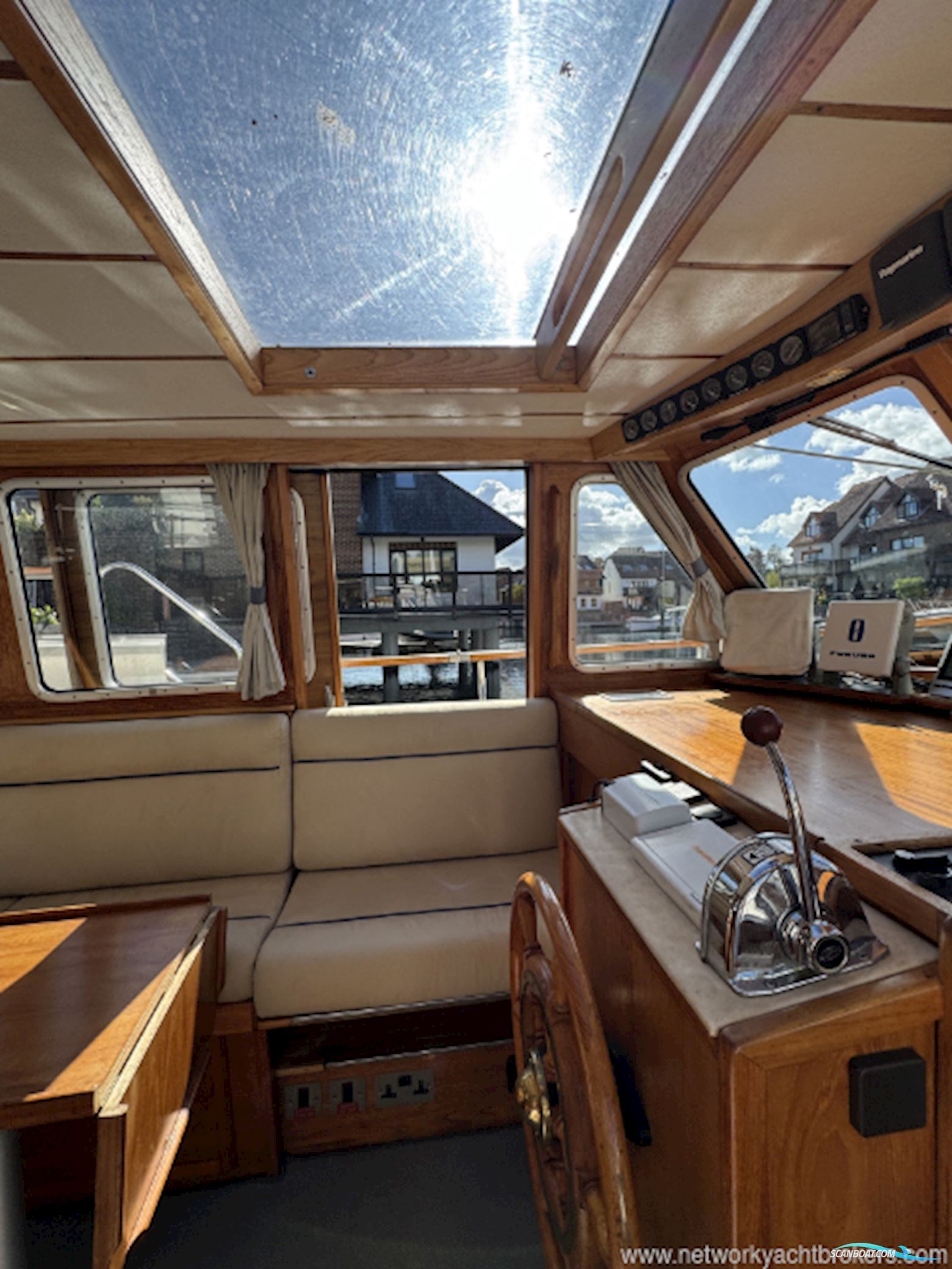 Nauticat 33