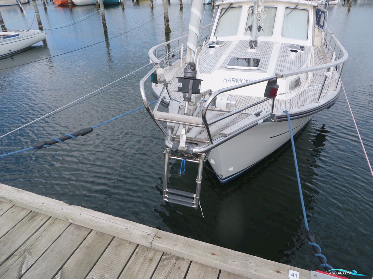 Nauticat 33, Velholdt og Opdateret.