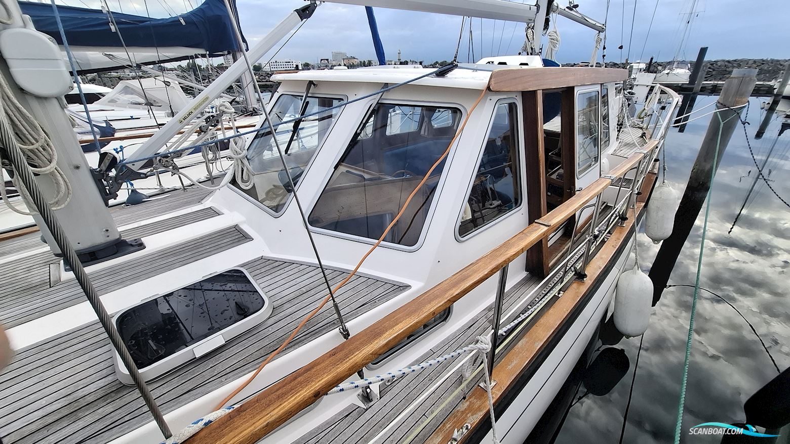 Nauticat 38