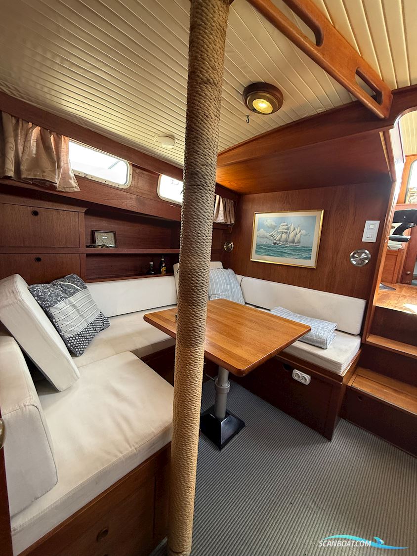 Nauticat 38