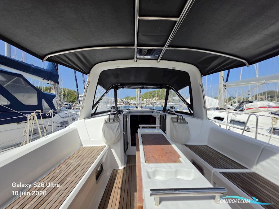 Oceanis 38