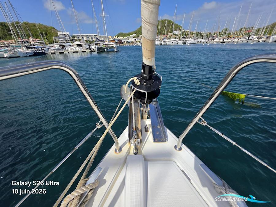 Oceanis 38