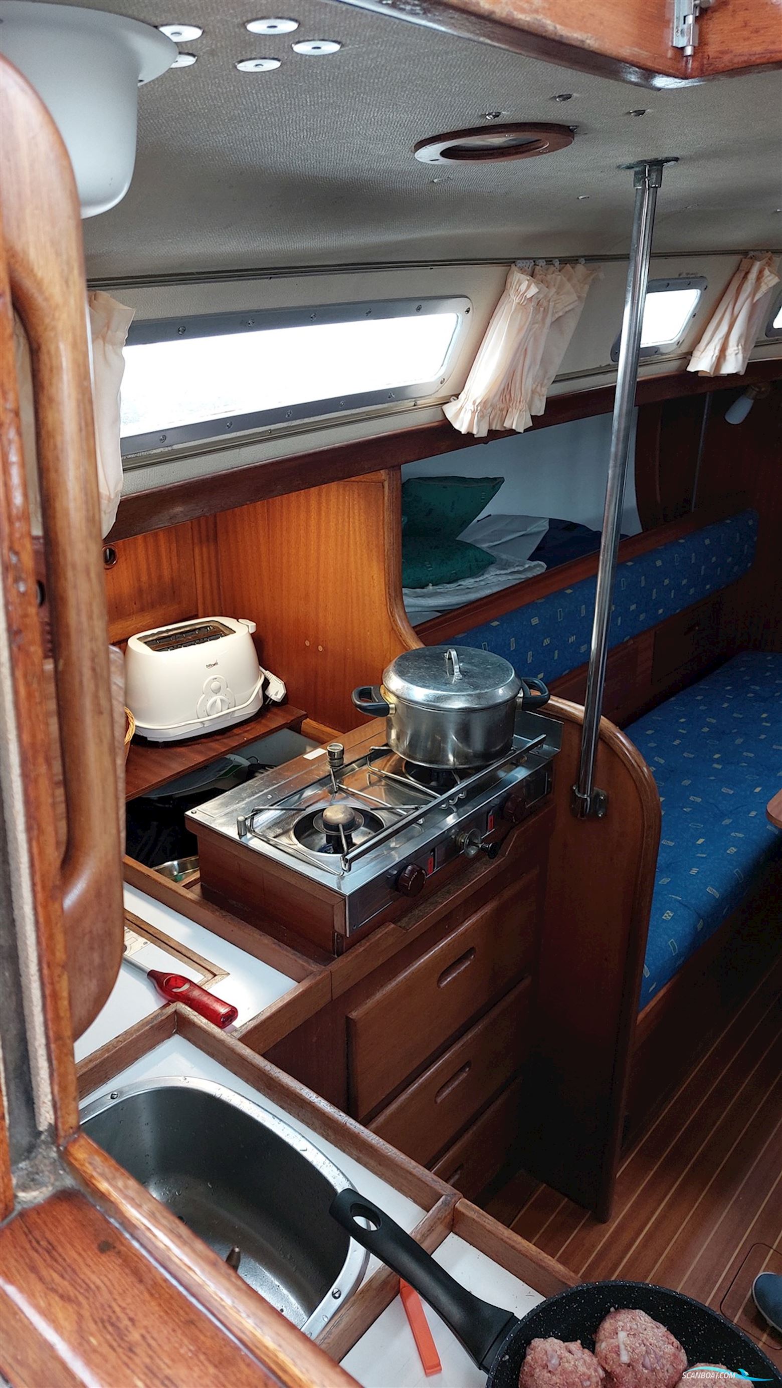 Olympia Yachts Carter 33