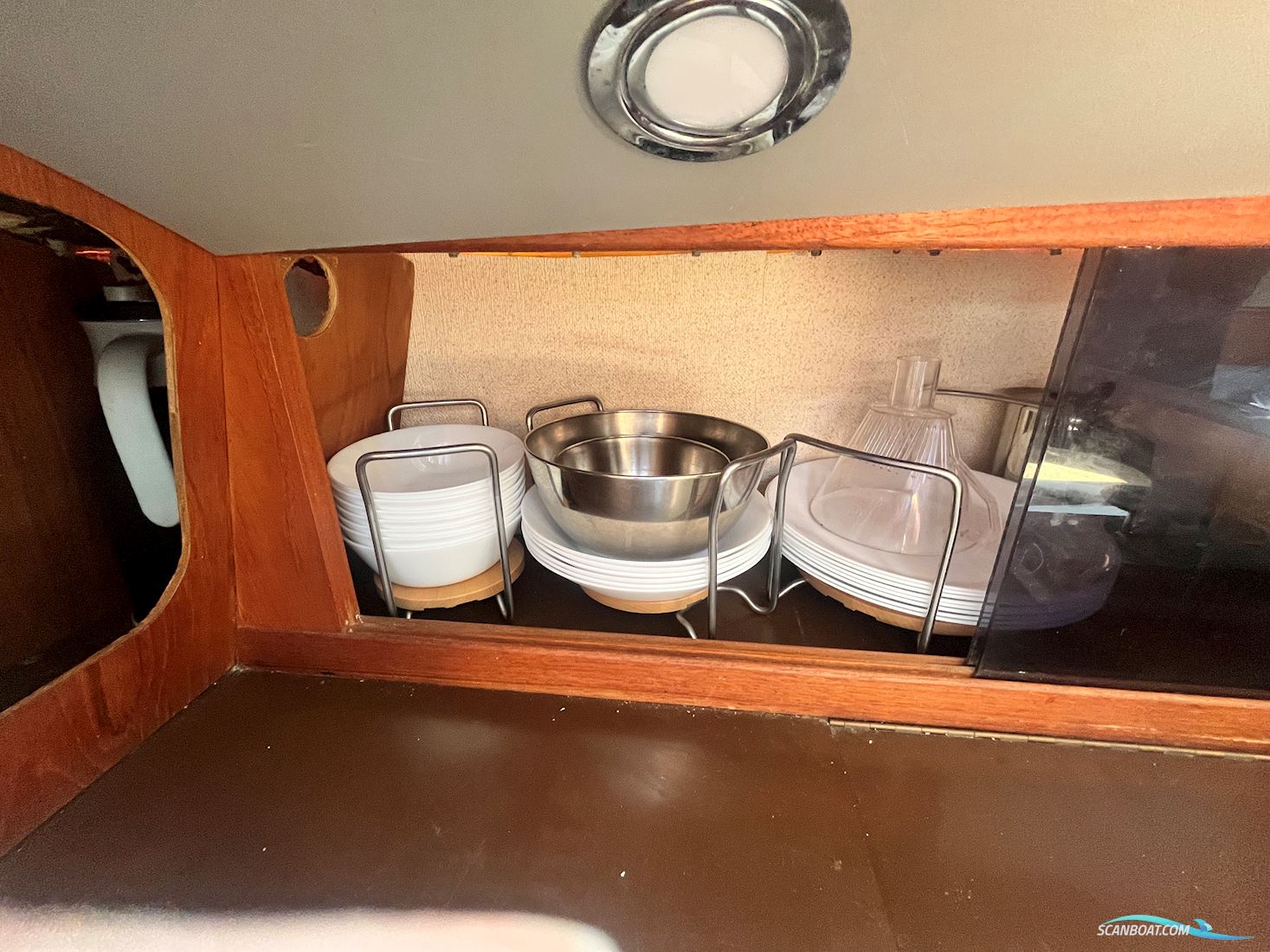Omega 28