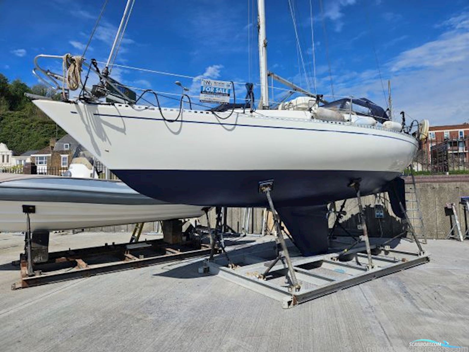 Omega Yachts 28