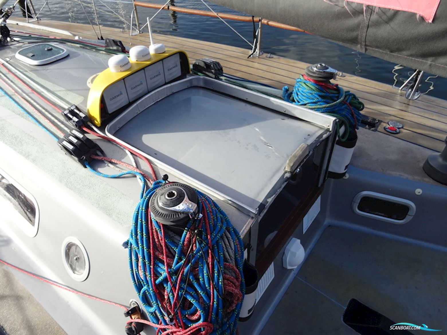 one Tonner Judel & Vrolijk