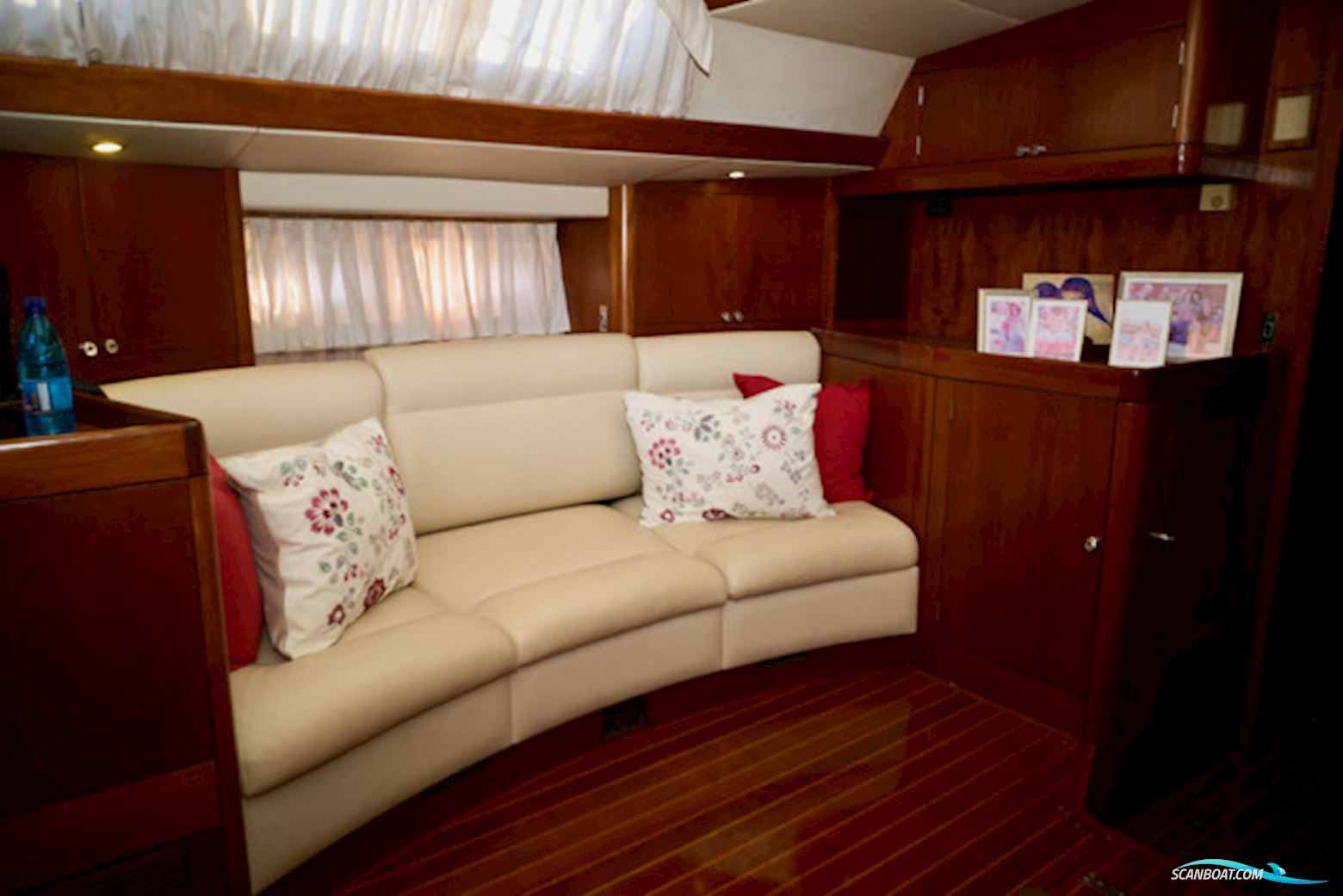 Oyster 80 Deck Saloon