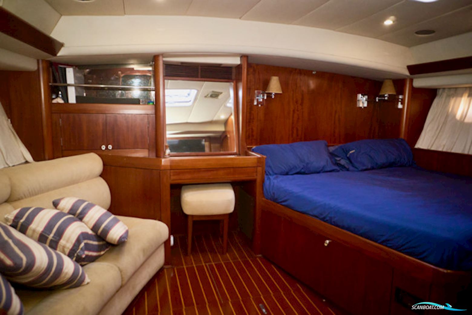 Oyster 80 Deck Saloon