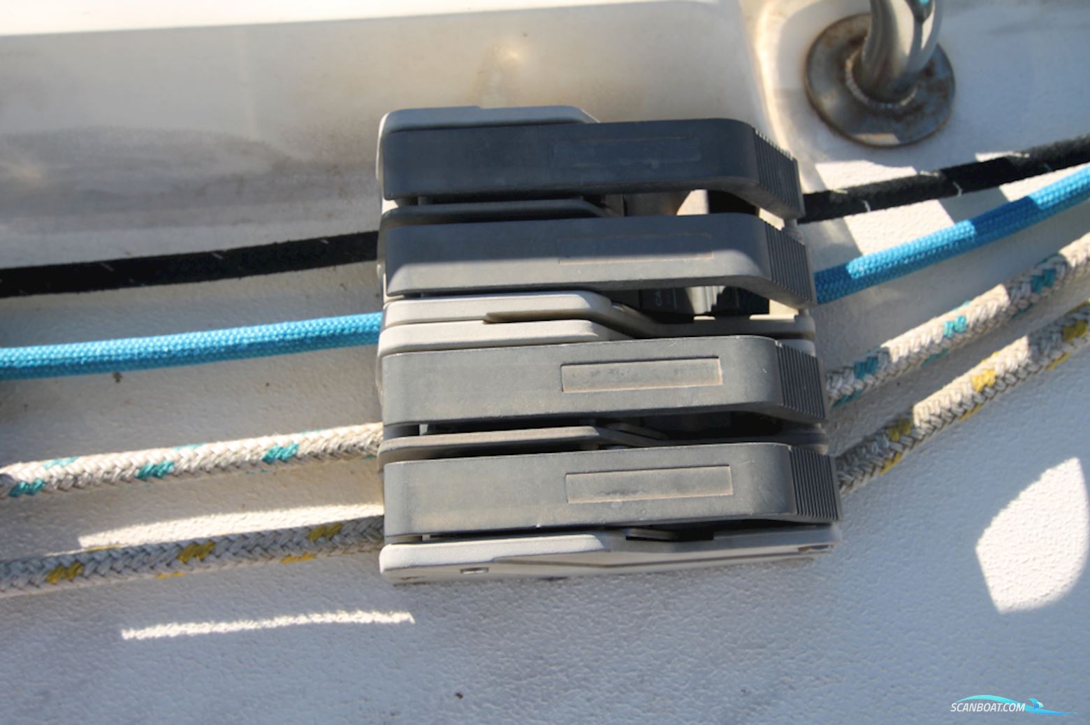 Oyster Lightwave 395