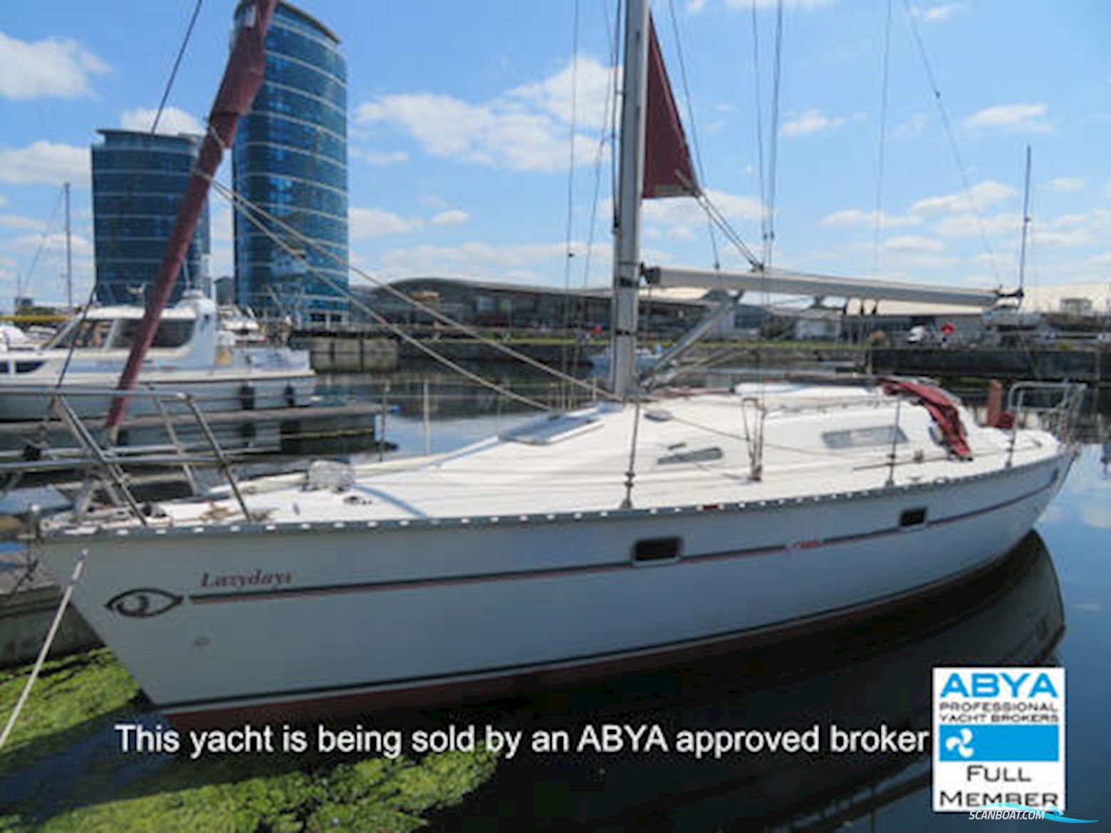 Parker 335 Sailingboat 2000, with Yanmar 2GM20 engine, United Kingdom