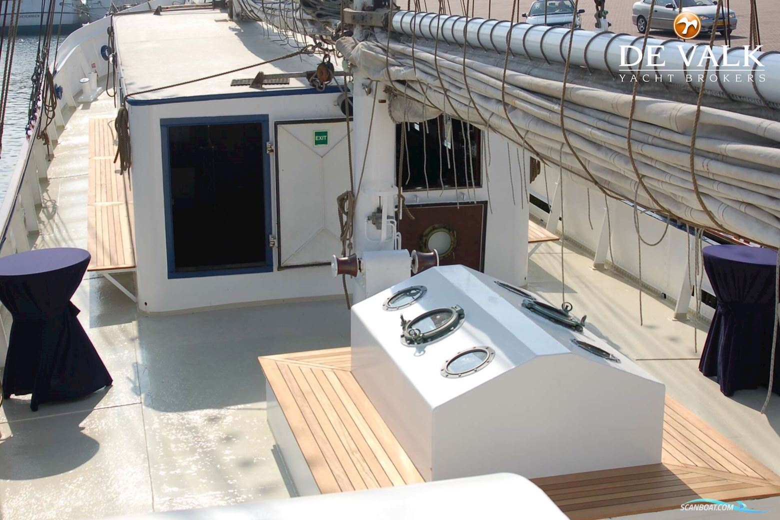 Passenger Vessel Minerva