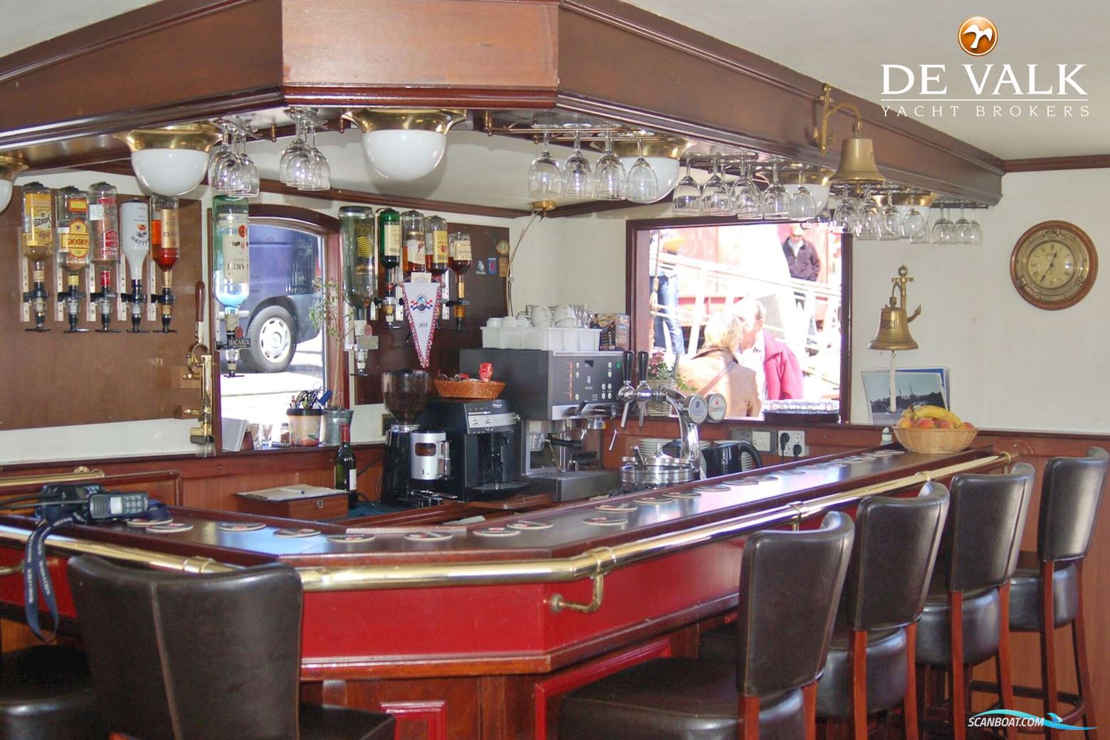 Passenger Vessel Minerva