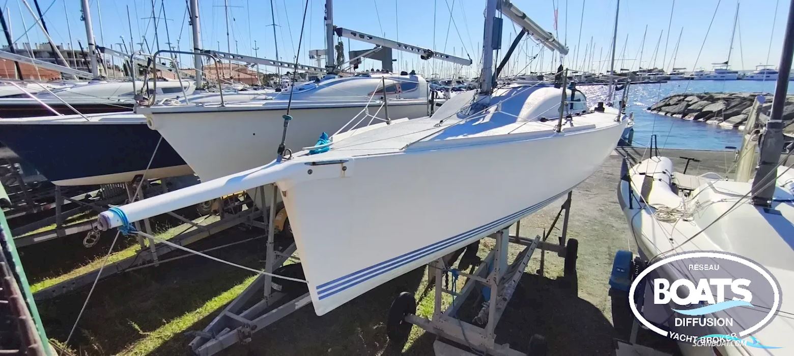 Projection 762 Sailingboat 1996, with Honda engine, France