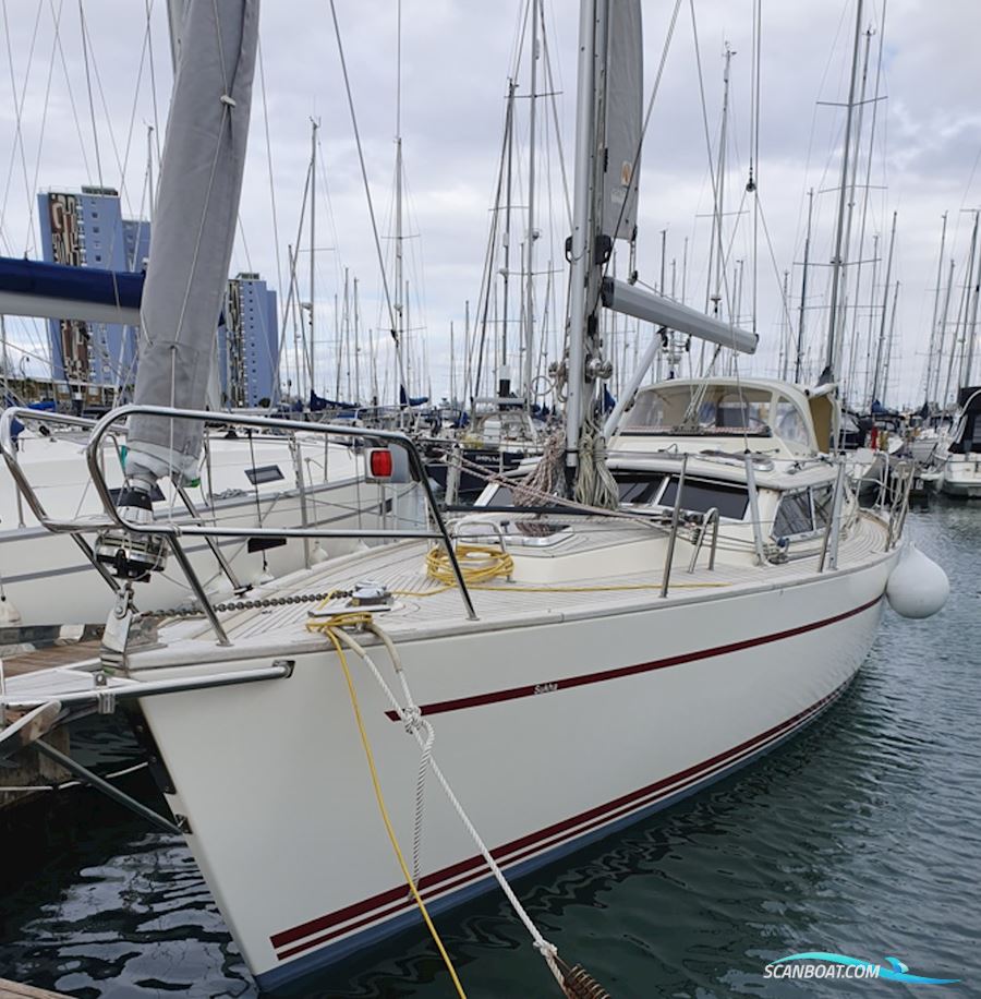Regina 35