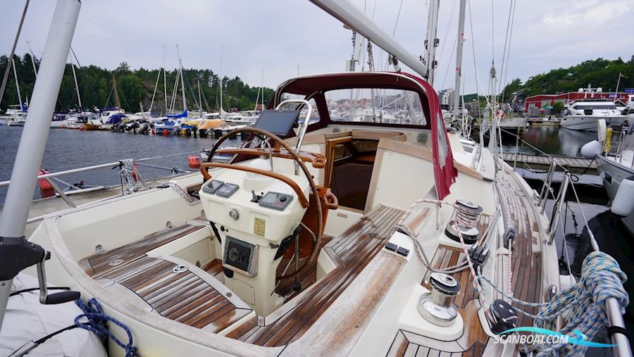 Regina 38