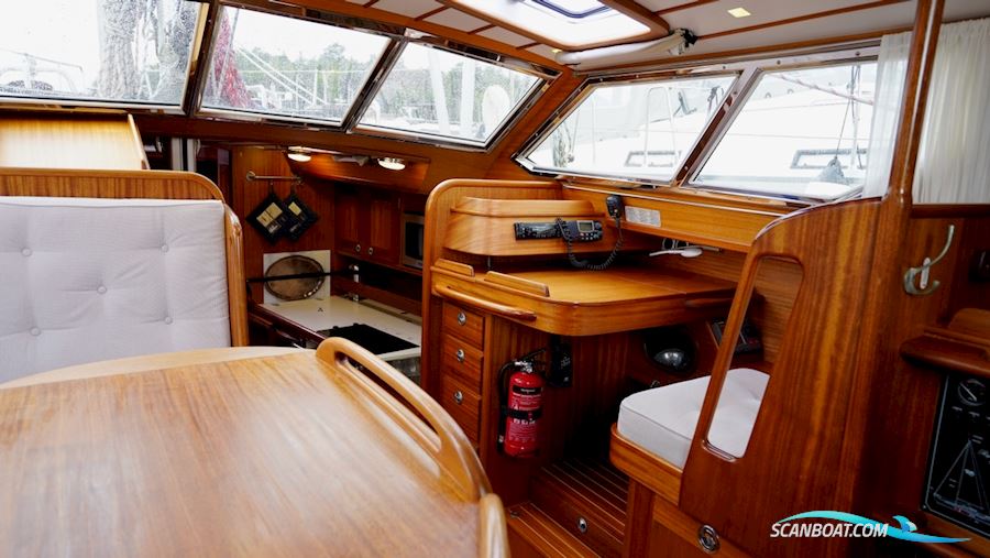 Regina 38