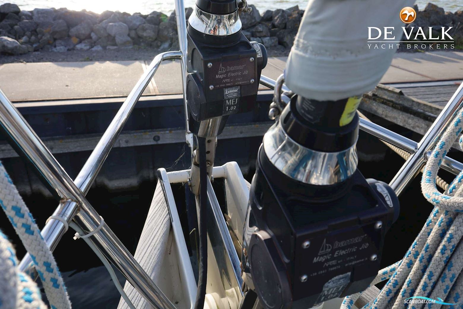 Robert Clark 64 Pilothouse