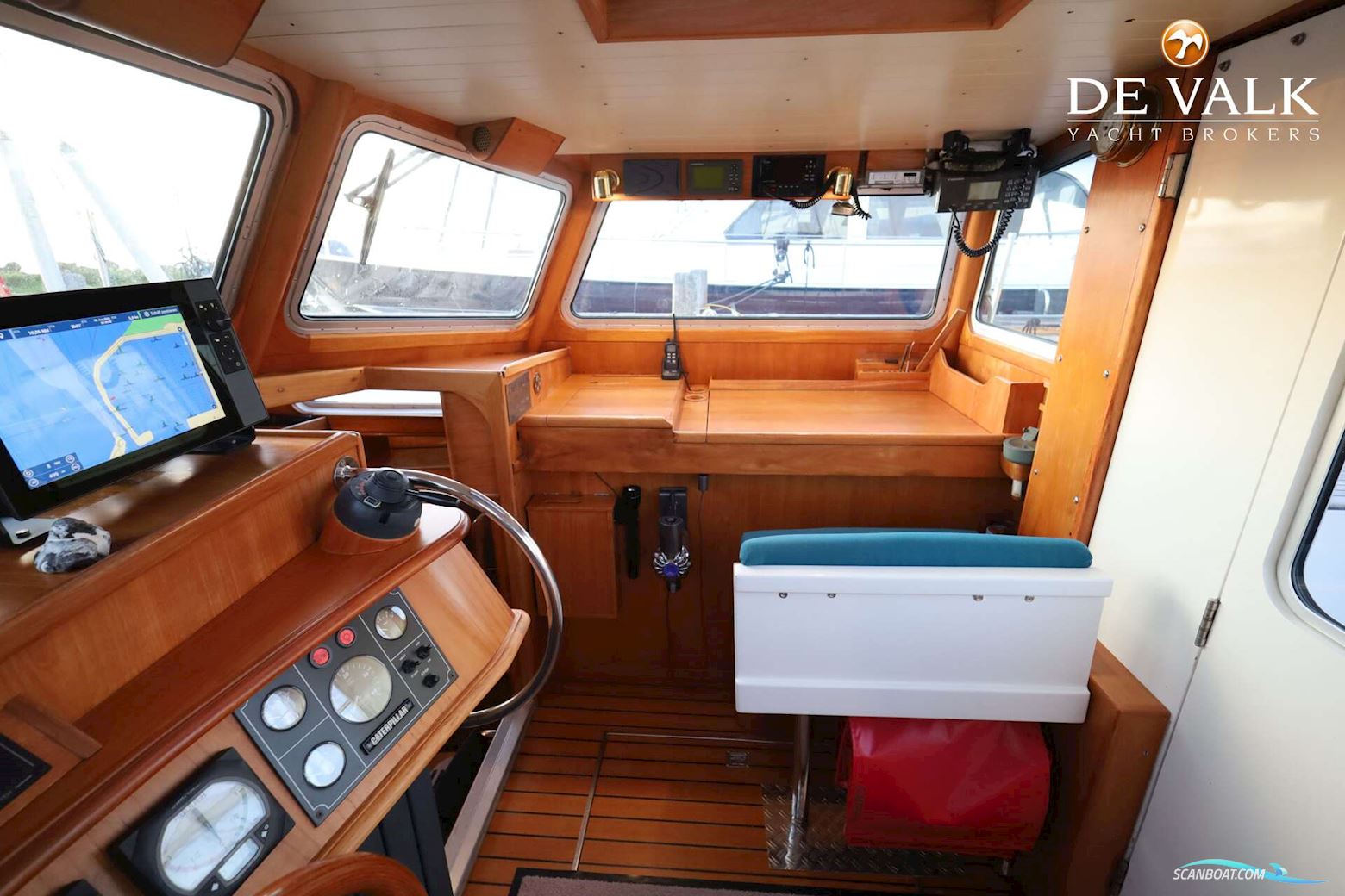 Robert Clark 64 Pilothouse