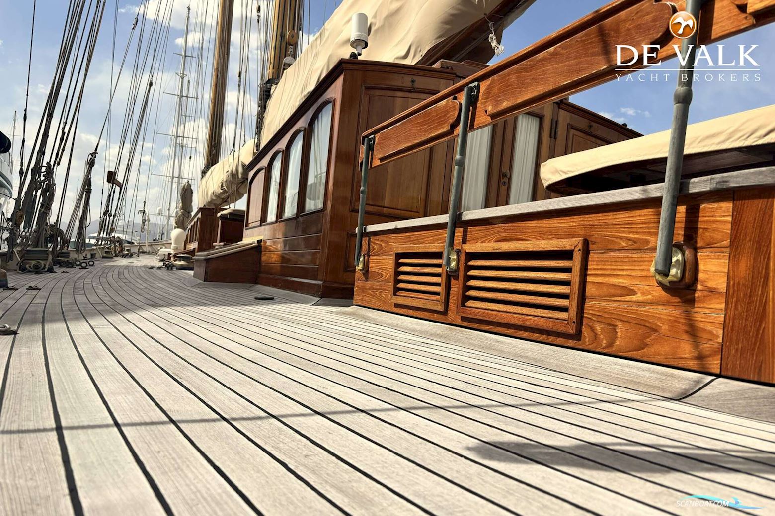 Schooner Classic Gaff