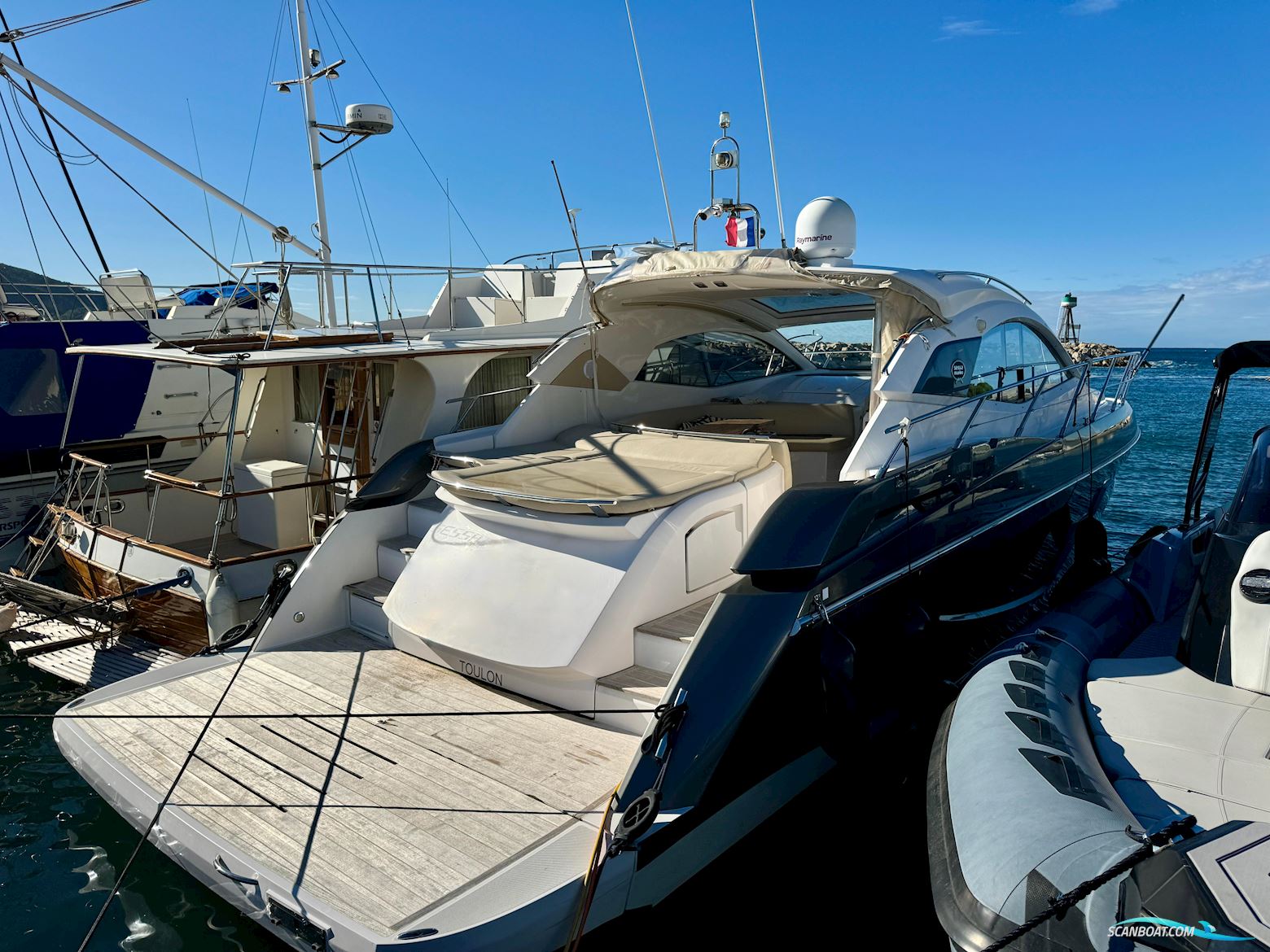 Sessa Marine C44 Cruiser
