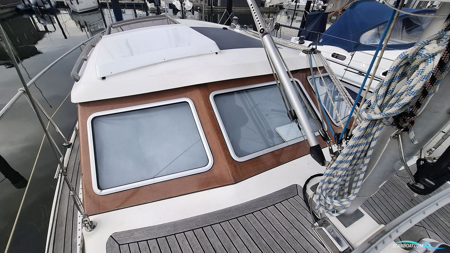 Sirius 32 DS