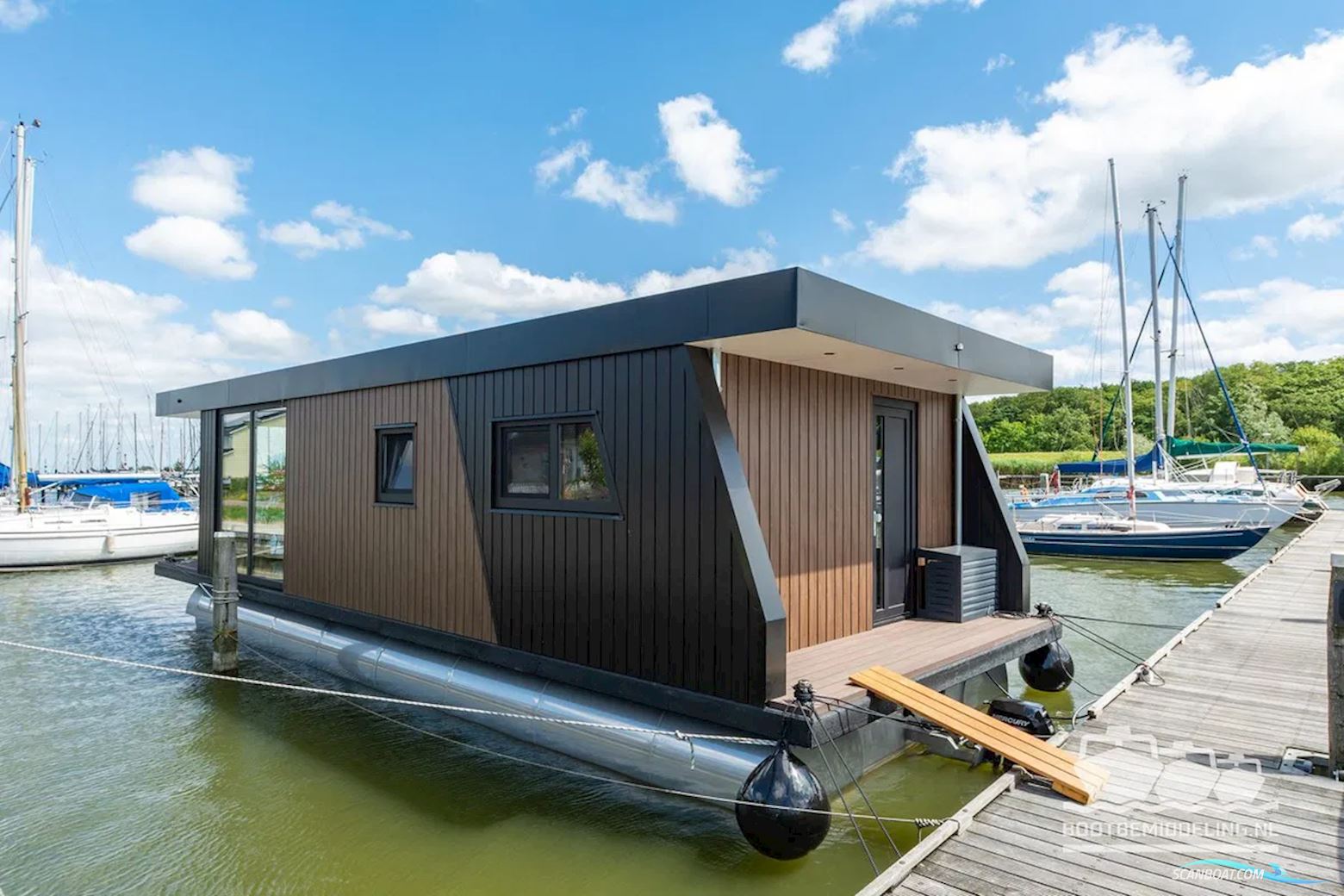 SL Houseboat Marina Den Oever, inclusief ligplaats