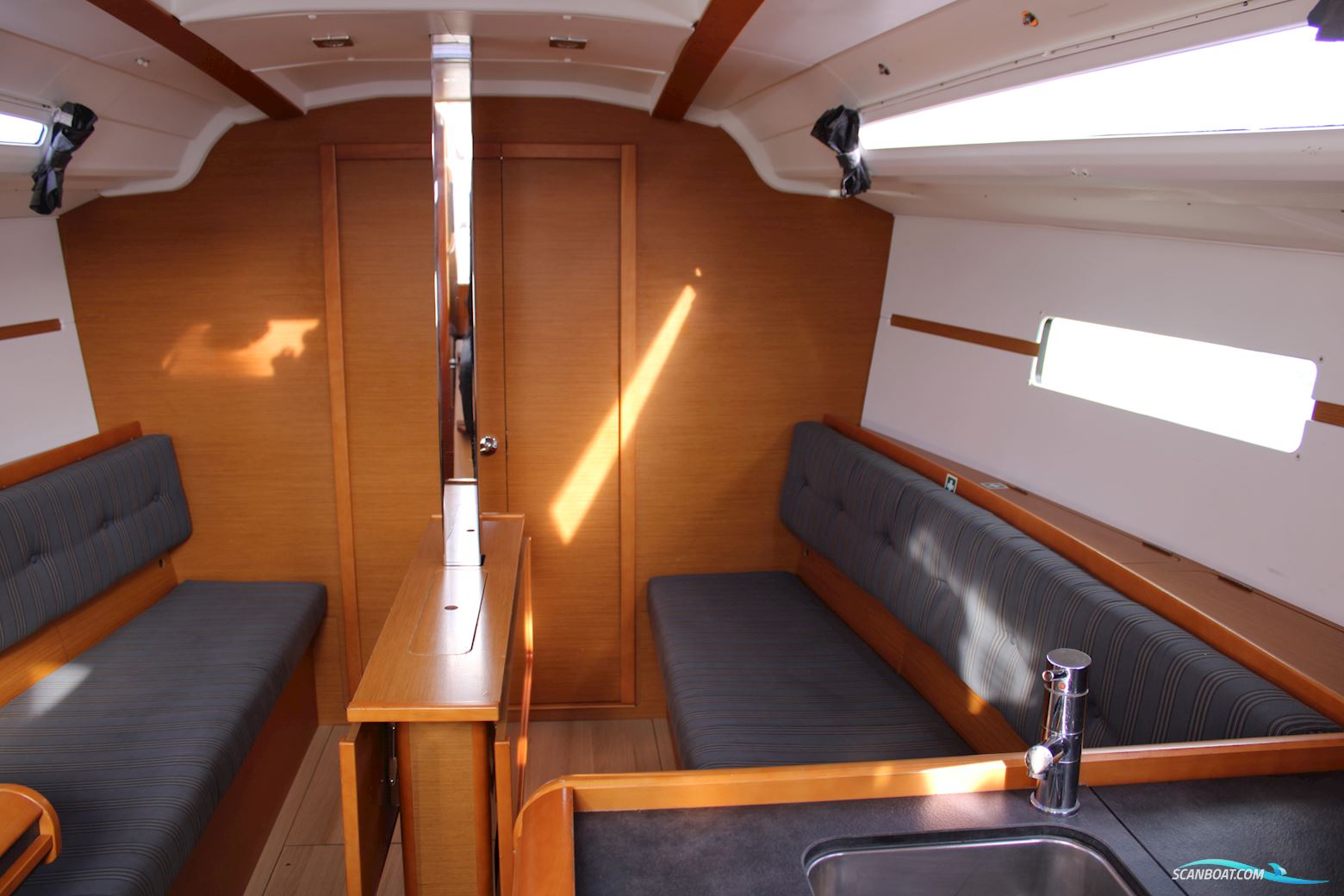Sun Odyssey 349