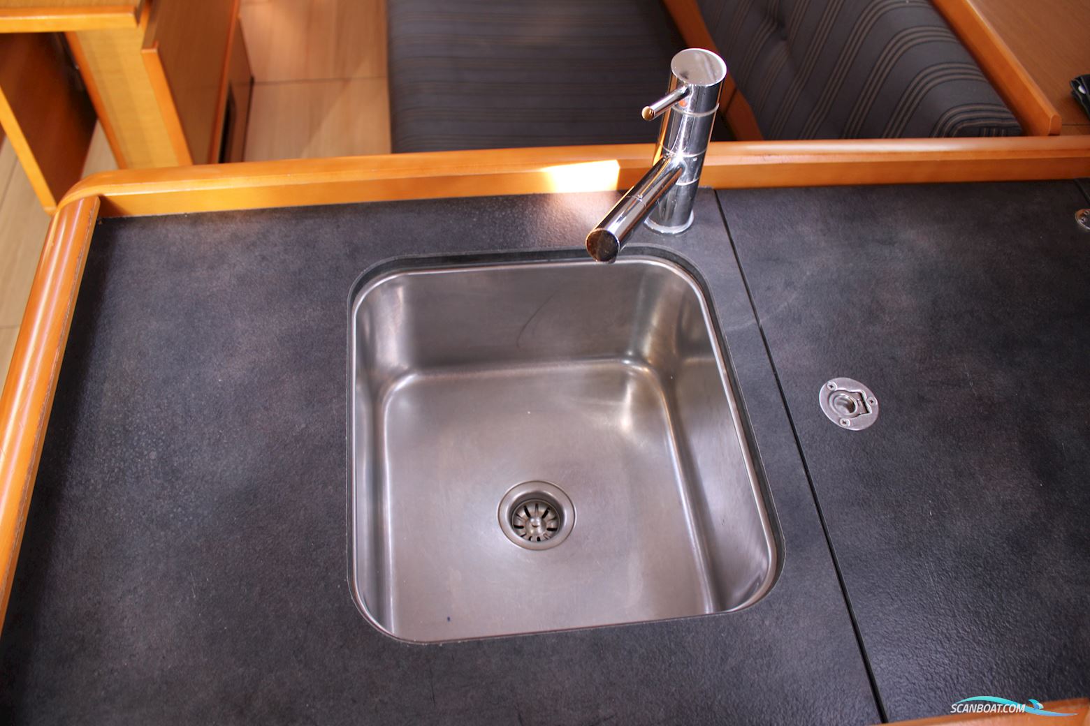 Sun Odyssey 349
