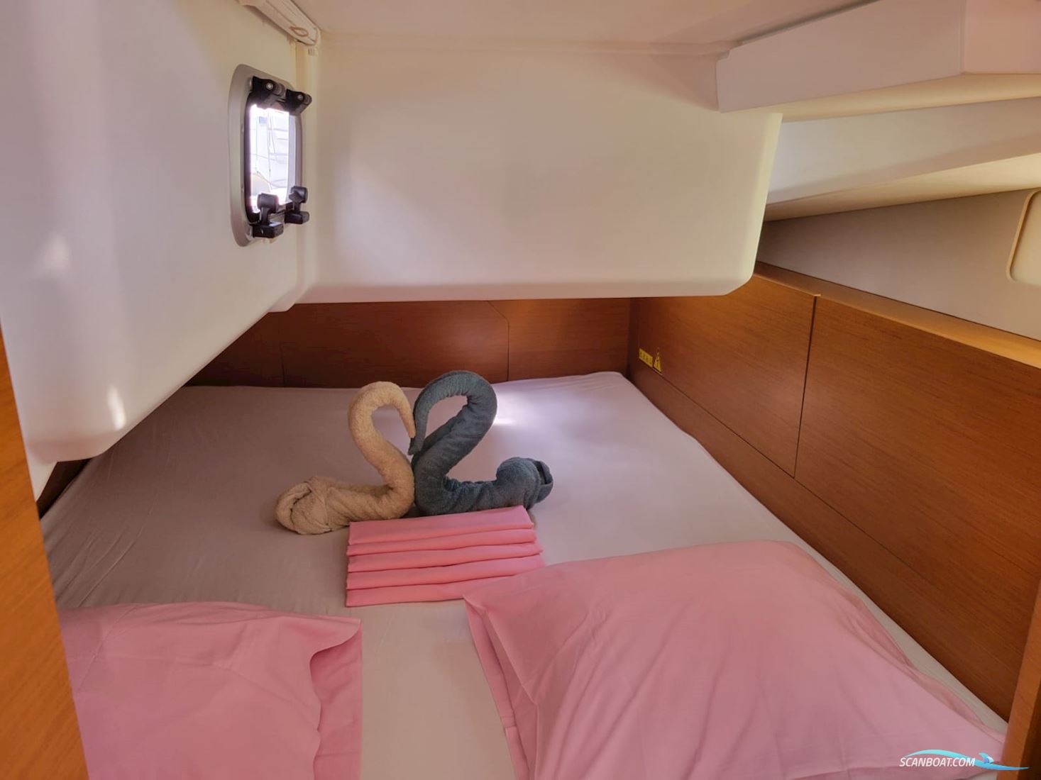 Sun Odyssey 440