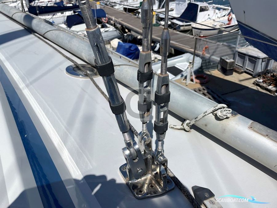 Swan 39