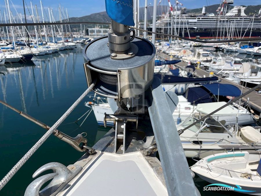 Swan 39
