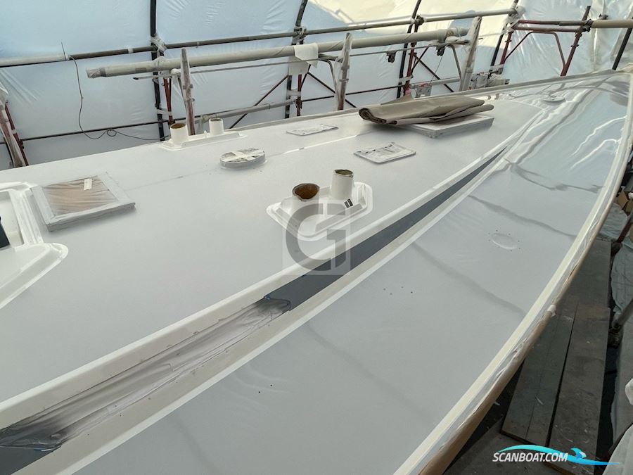 Swan 39