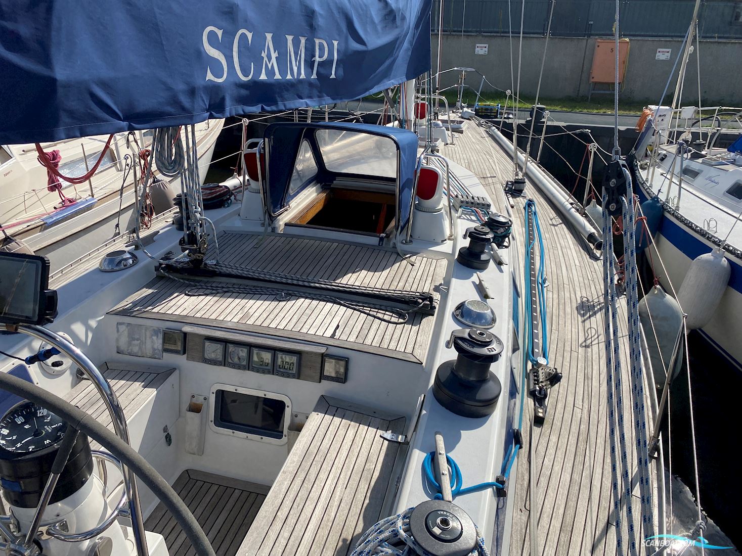 Swan 391