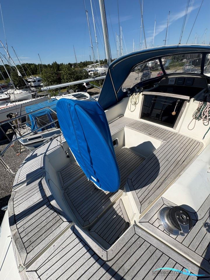 Sweden Yachts 340