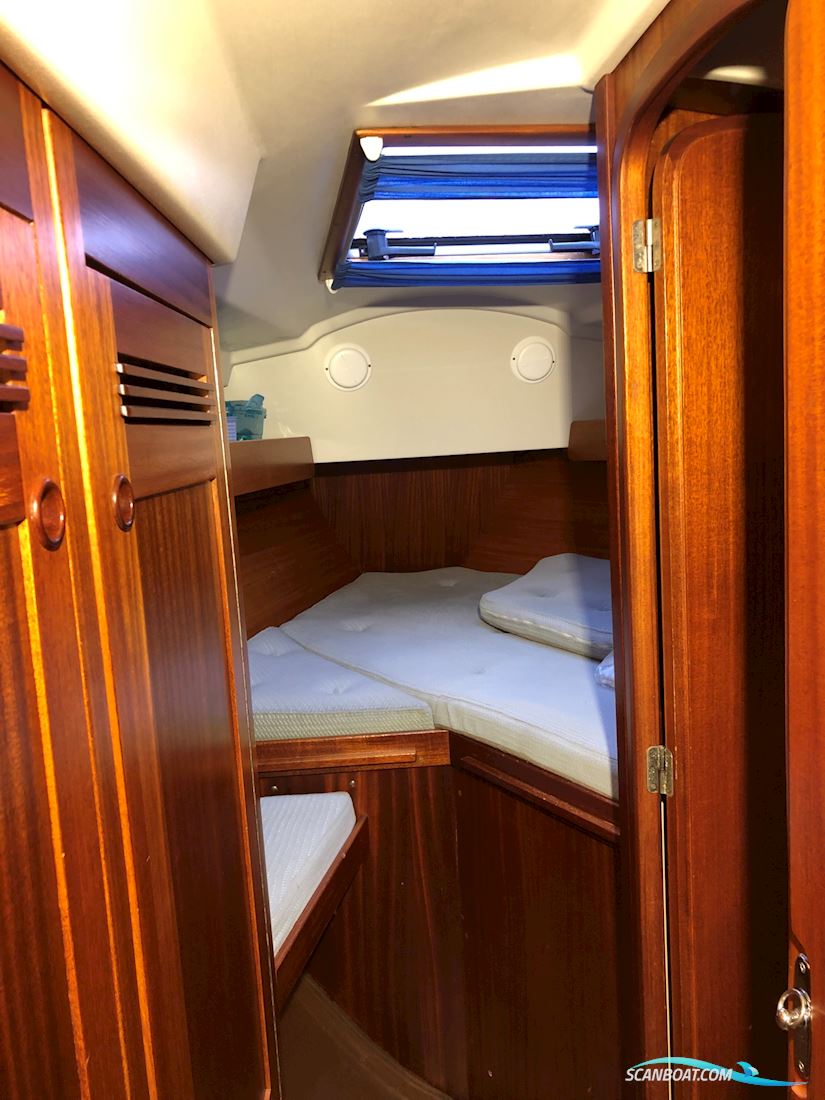 Sweden Yachts 340