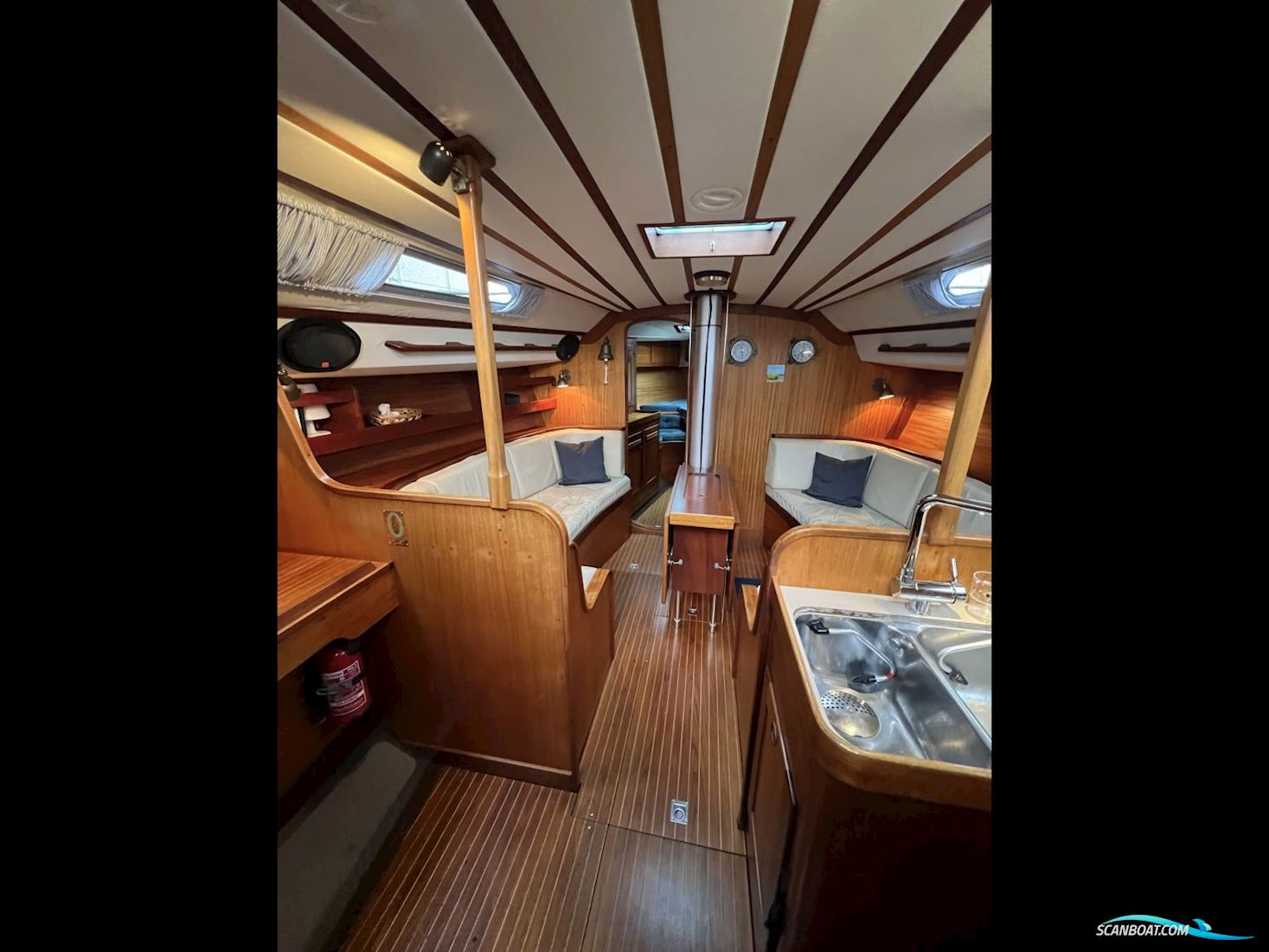 Sweden Yachts 38