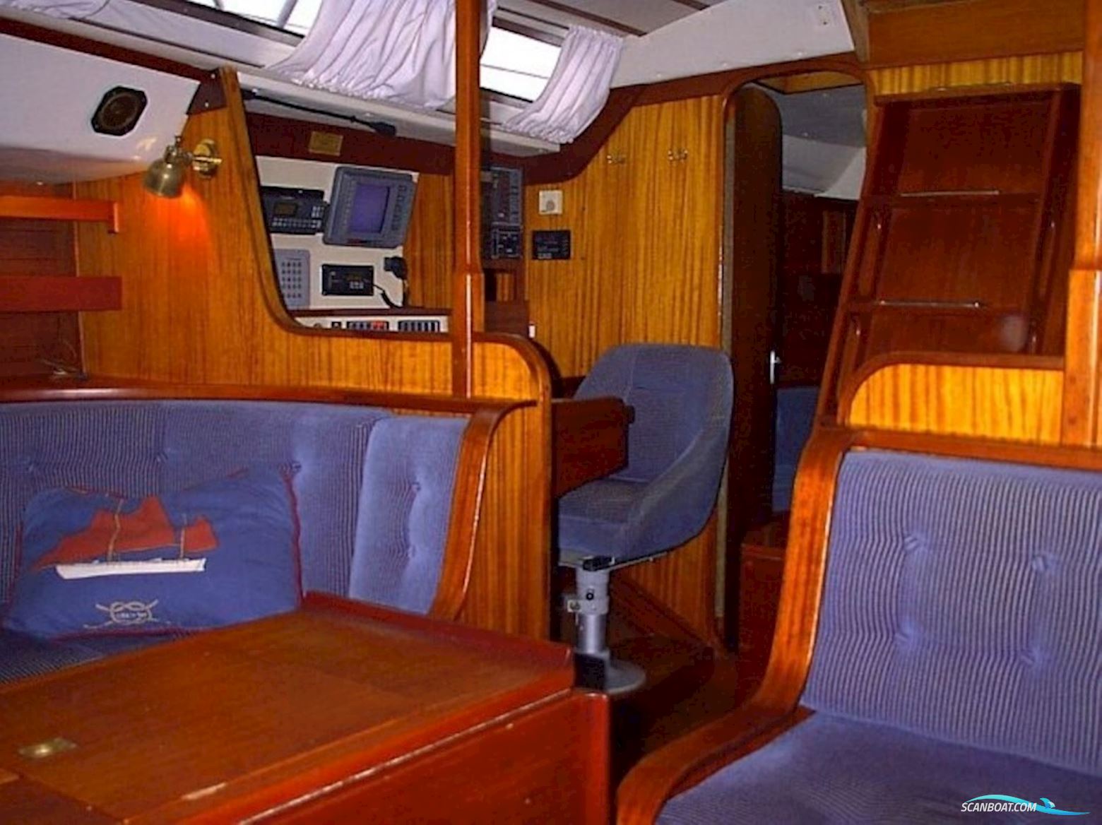 Sweden Yachts 41 Continental