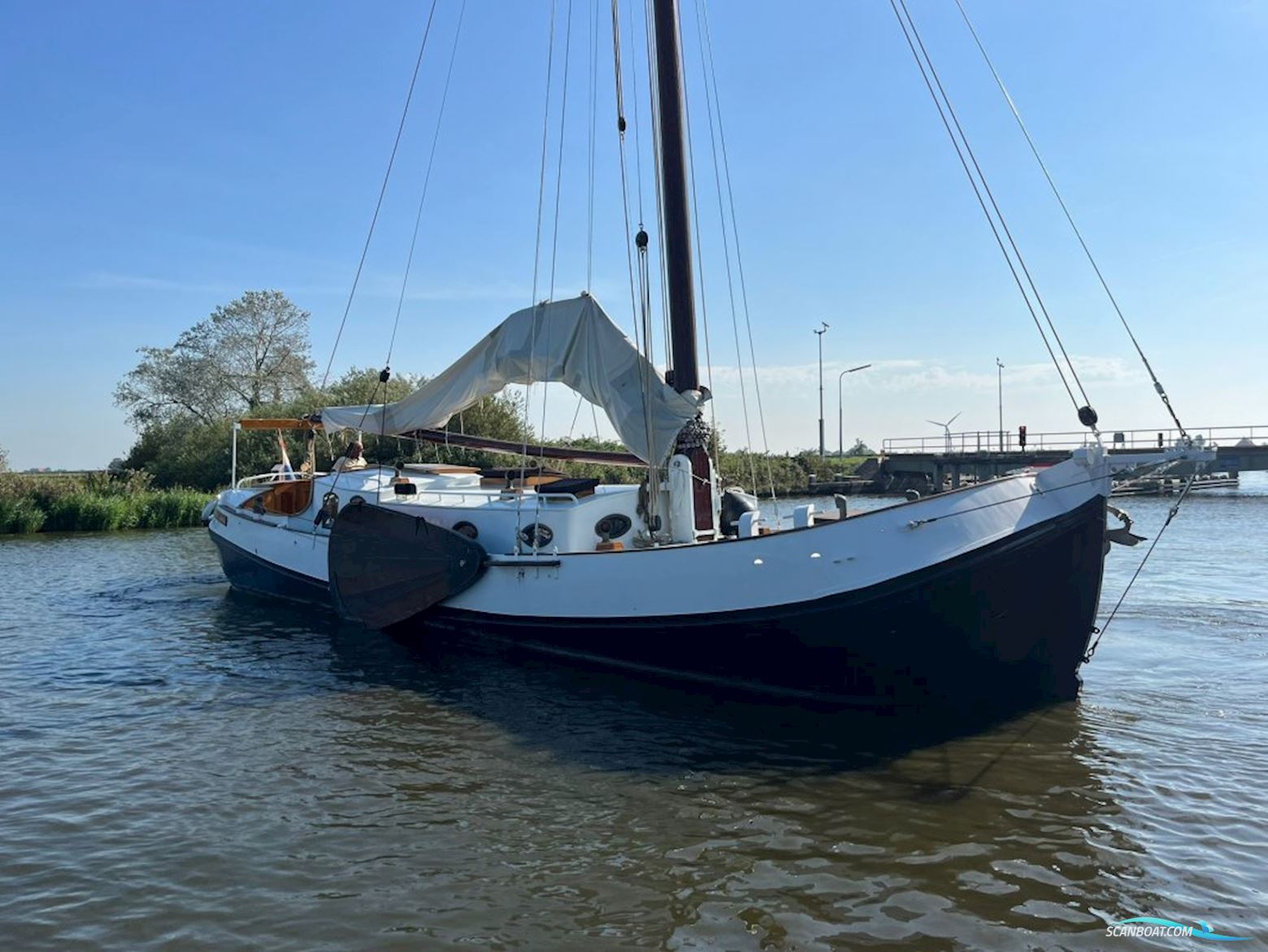 Tjalk Paviljoen Sailingboat 1920, with Volkswagen engine, The Netherlands